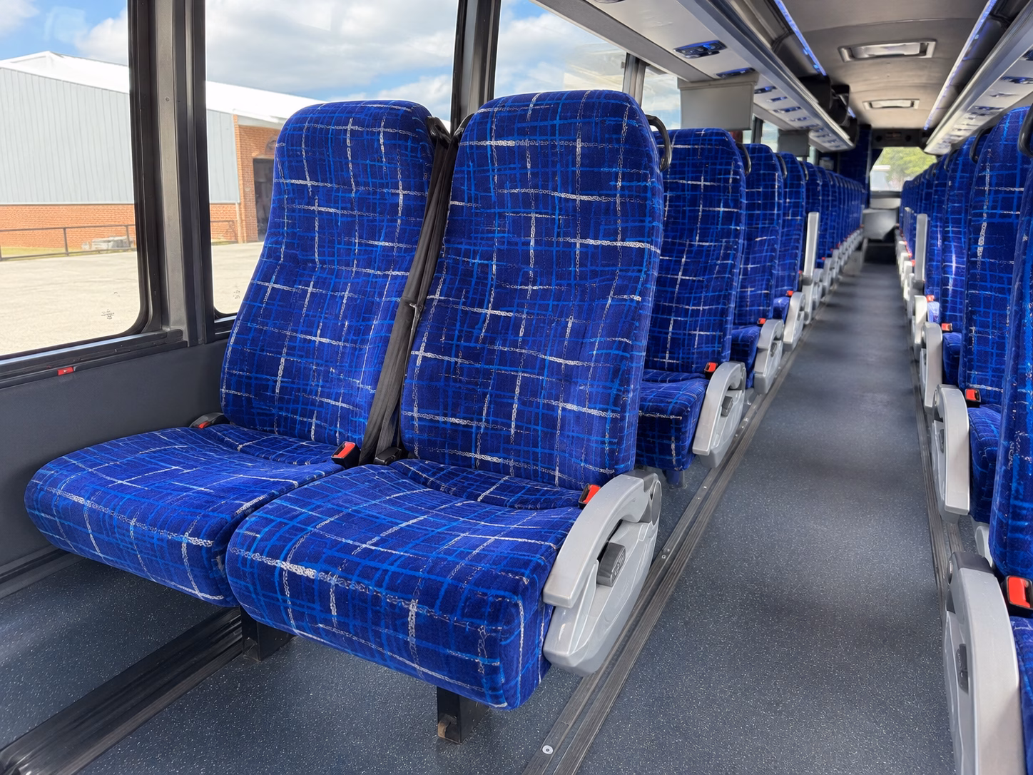 davis private bus rentals for davis concerts and festivals