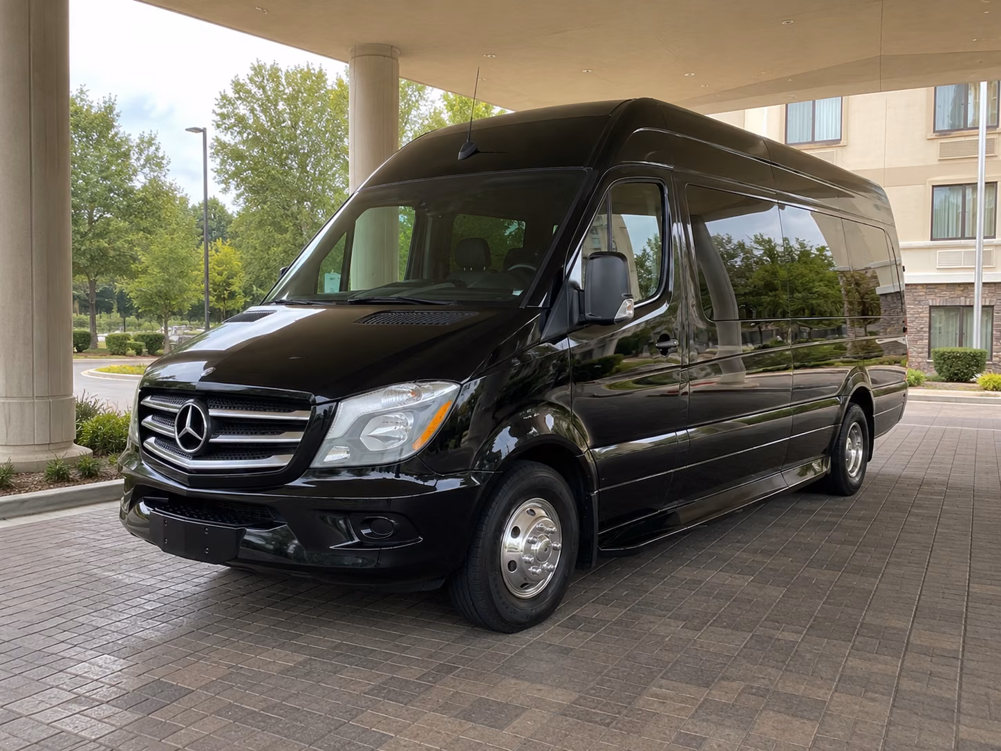 folsom employee shuttle bus rentals in folsom