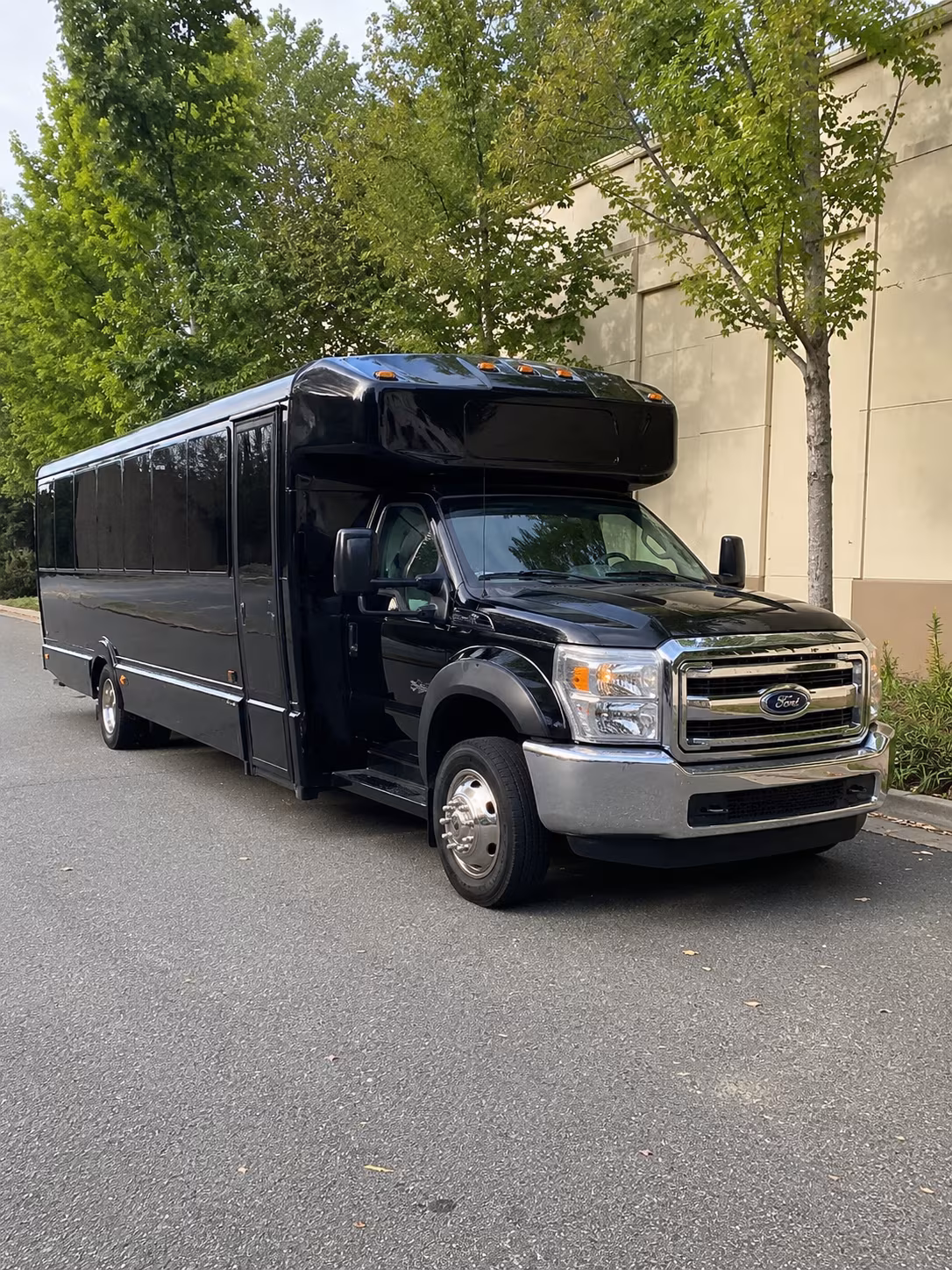 party bus wine tours to apple hill and amador wine country