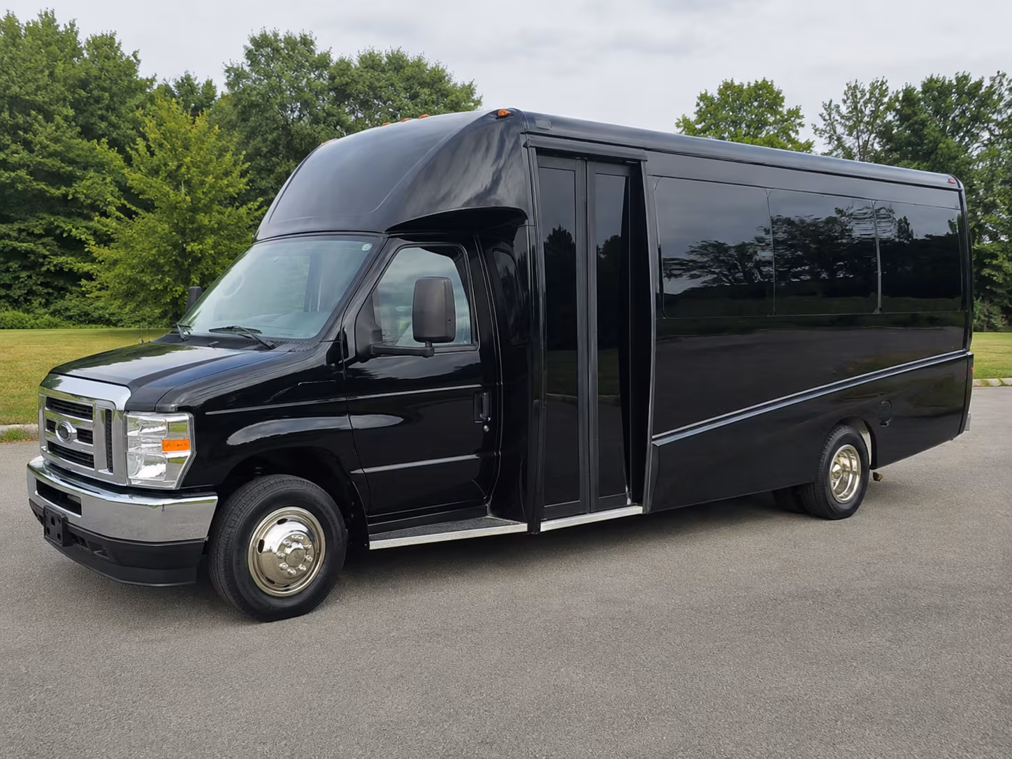 roseville military and government shuttle services in roseville