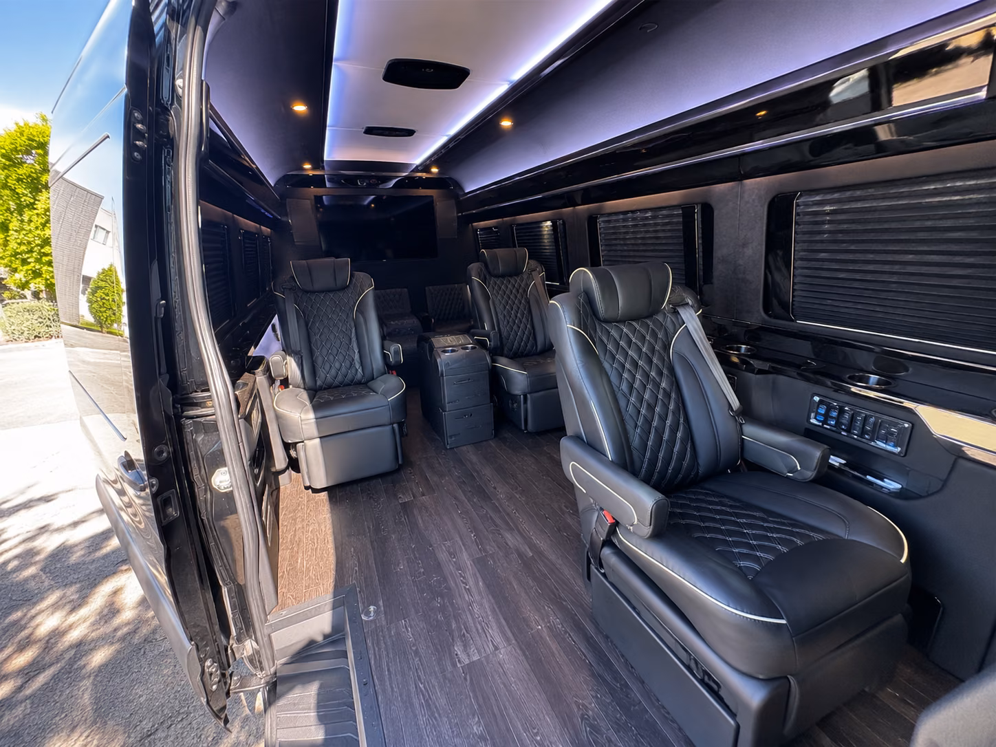 roseville rent a bus for a meeting or corporate event in roseville