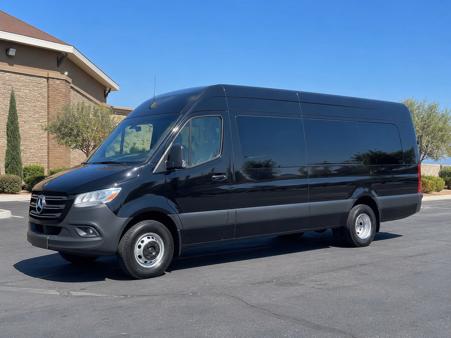 roseville rent a shuttle bus for your roseville employees