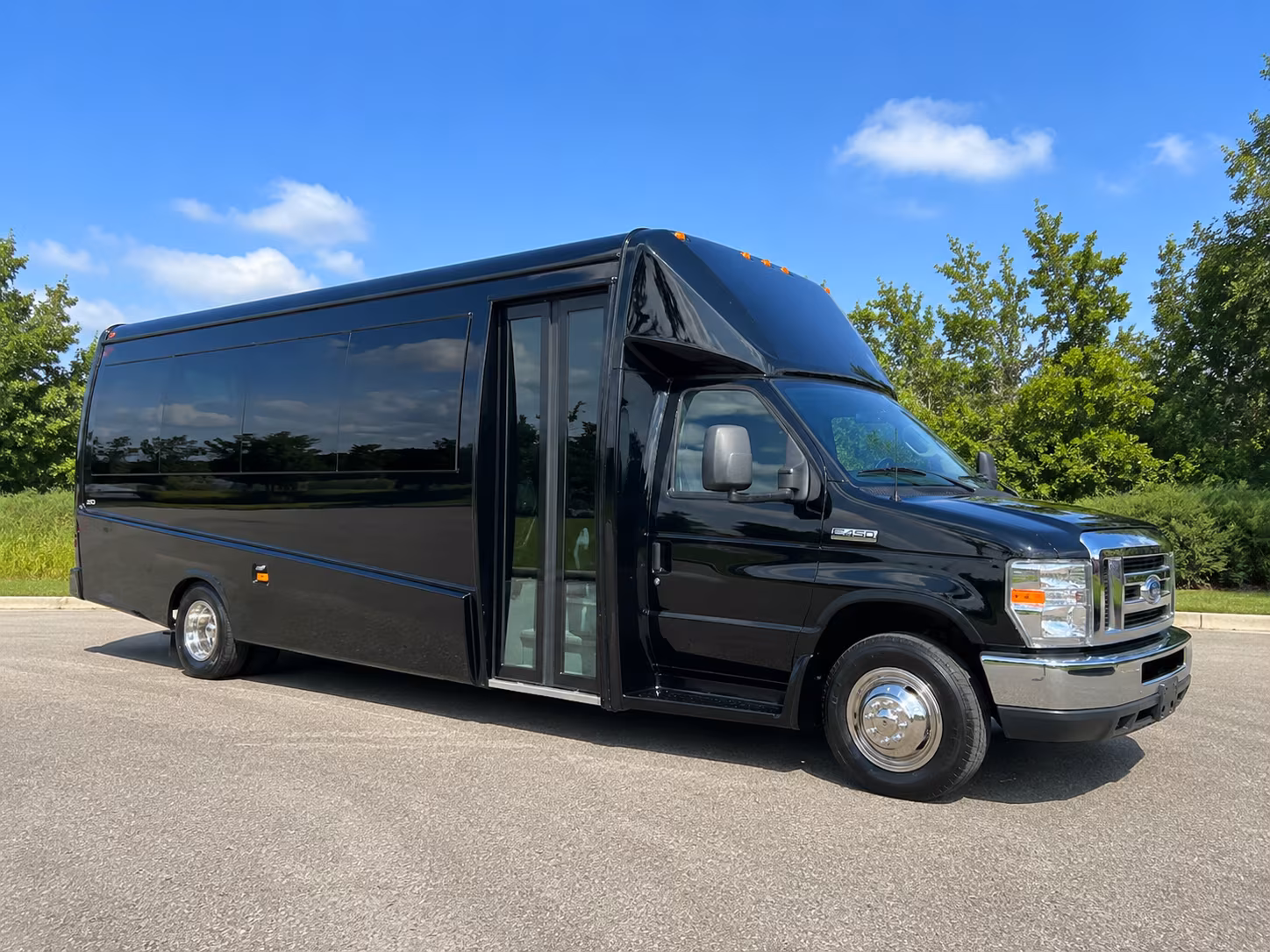 woodland make team and fan travel easier with woodland charter bus rentals